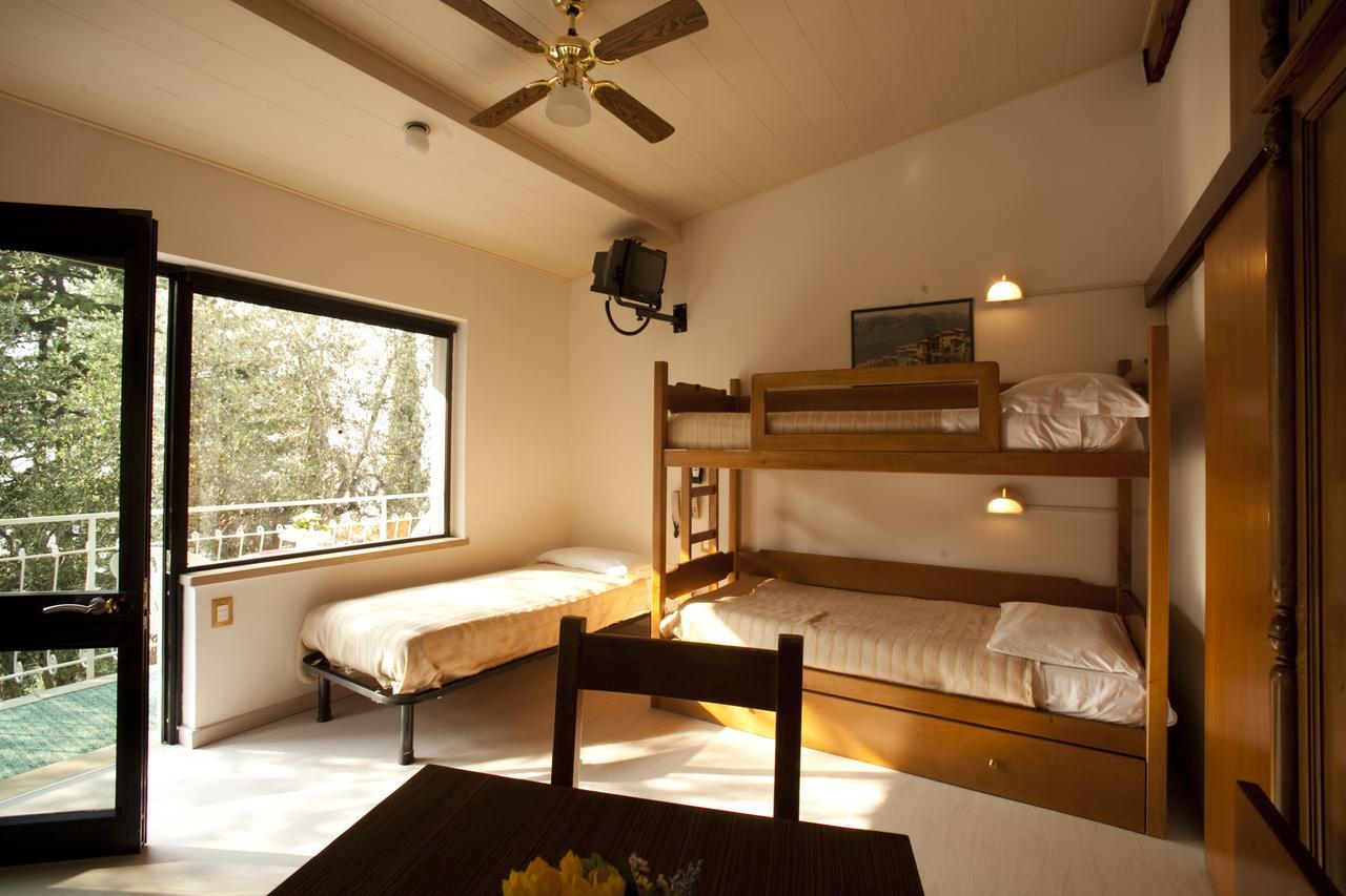 Villaggio Albergo Casa E Lago เบรนโซเน ซูล การ์ดา ภายนอก รูปภาพ