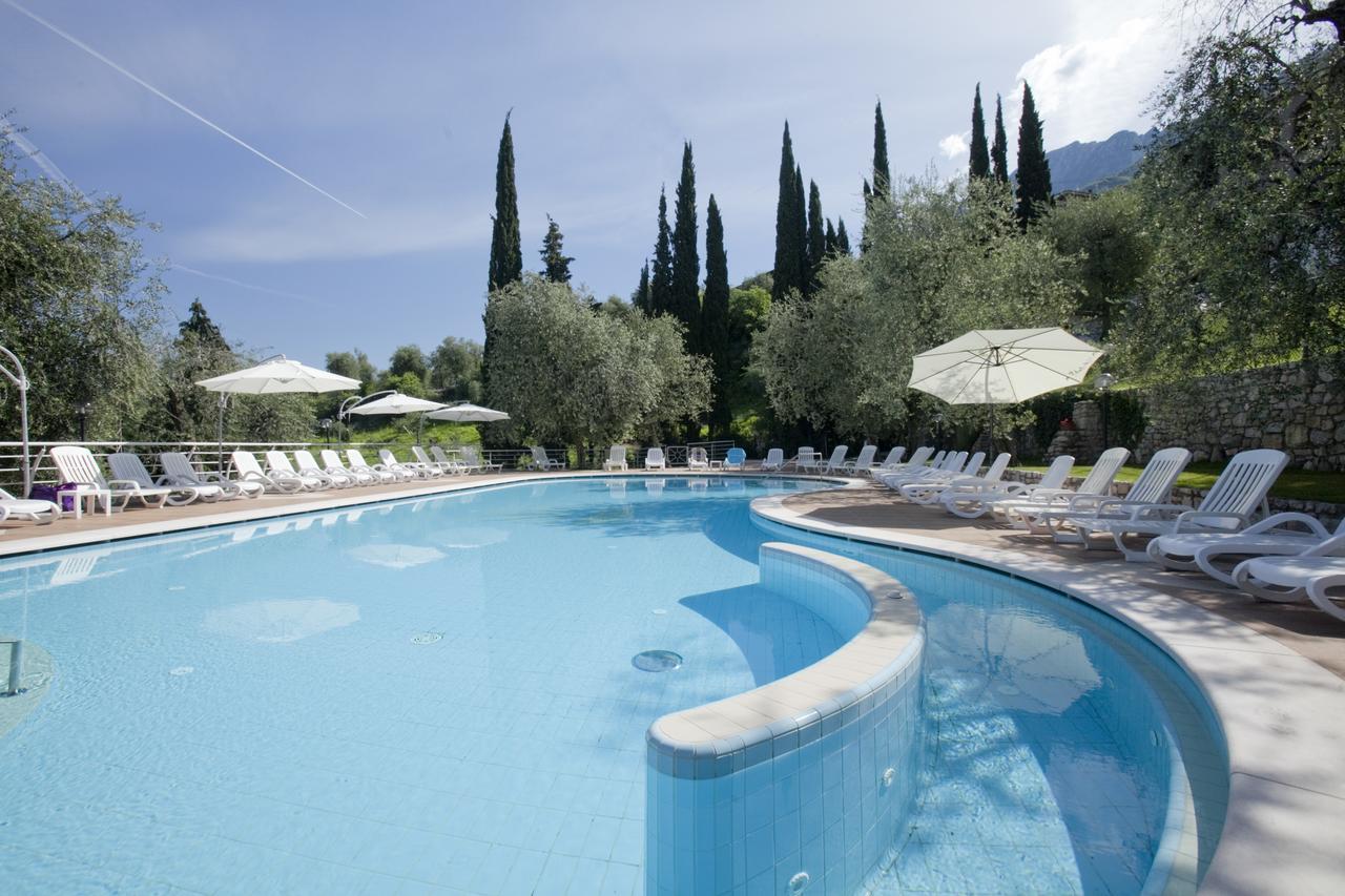 Villaggio Albergo Casa E Lago เบรนโซเน ซูล การ์ดา ภายนอก รูปภาพ