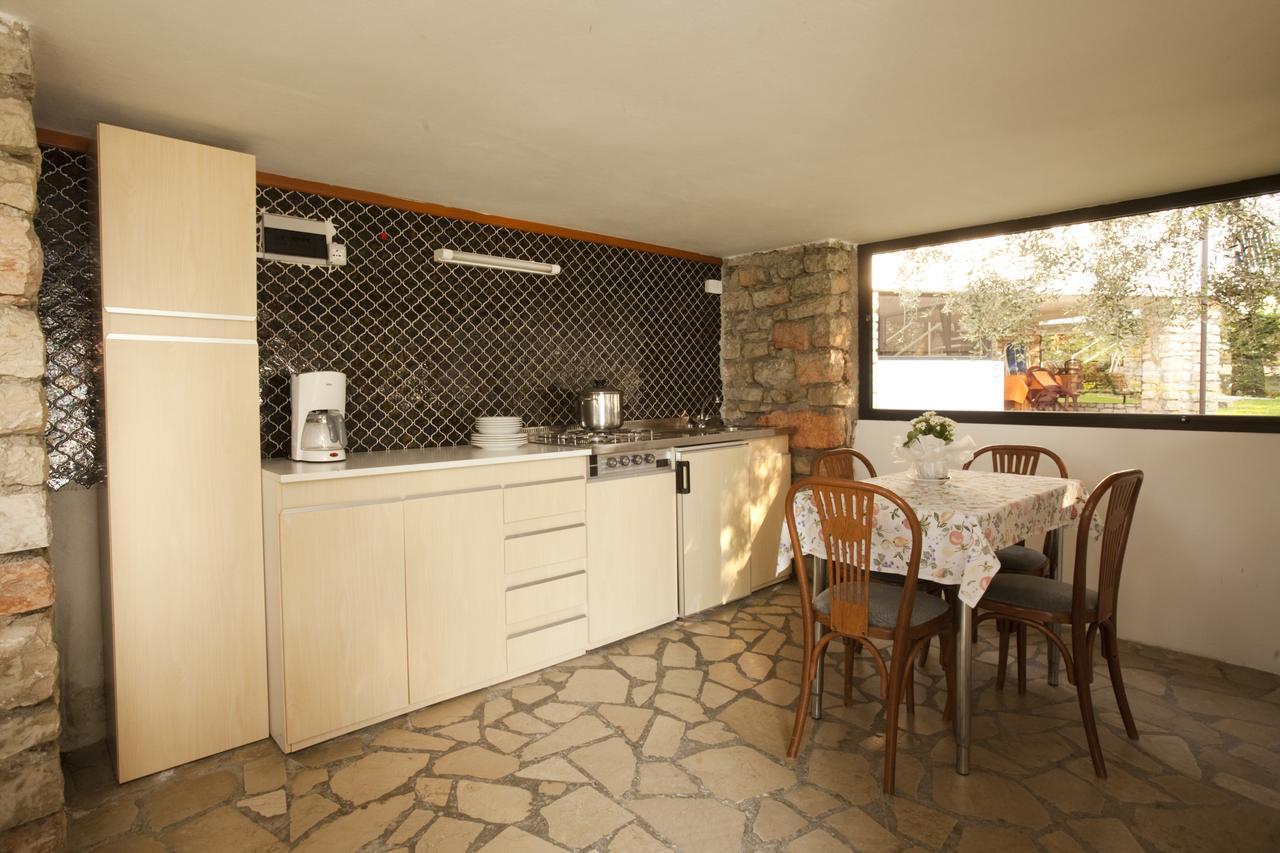 Villaggio Albergo Casa E Lago เบรนโซเน ซูล การ์ดา ภายนอก รูปภาพ